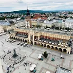 Jacuzzi & Bike Apartment, Krakow